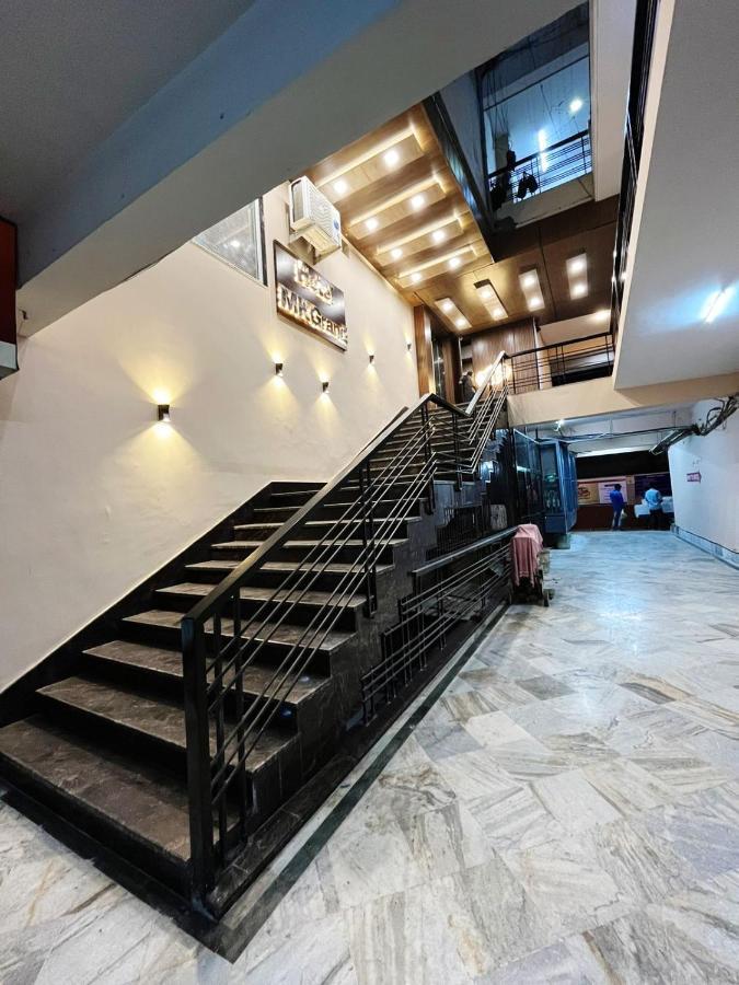 Hotel MK Grand Varanasi Exterior foto