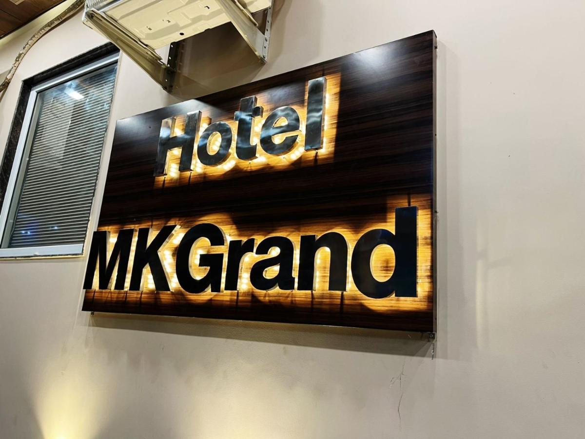 Hotel MK Grand Varanasi Exterior foto